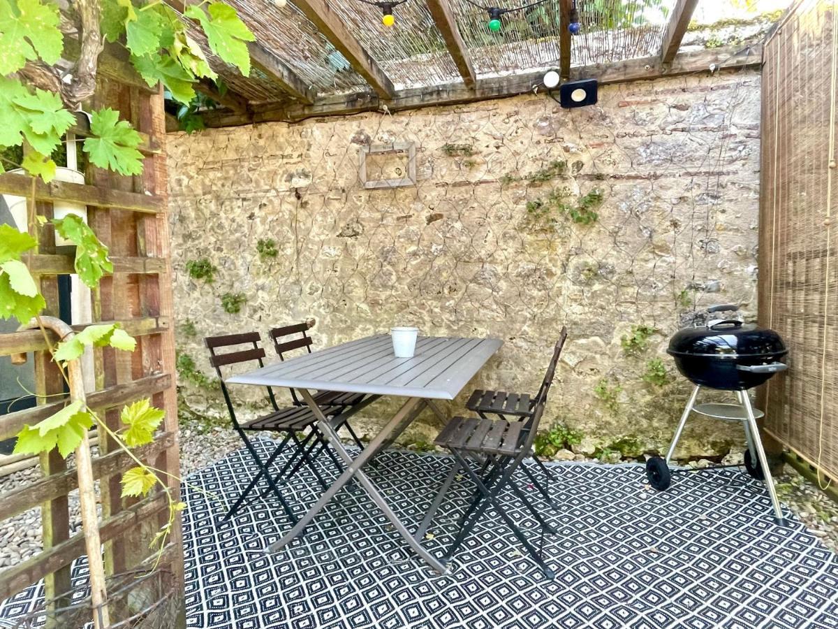Les Regniers - 2 Gites Voisins Pour Familles Et Groupes Eynesse Exteriör bild
