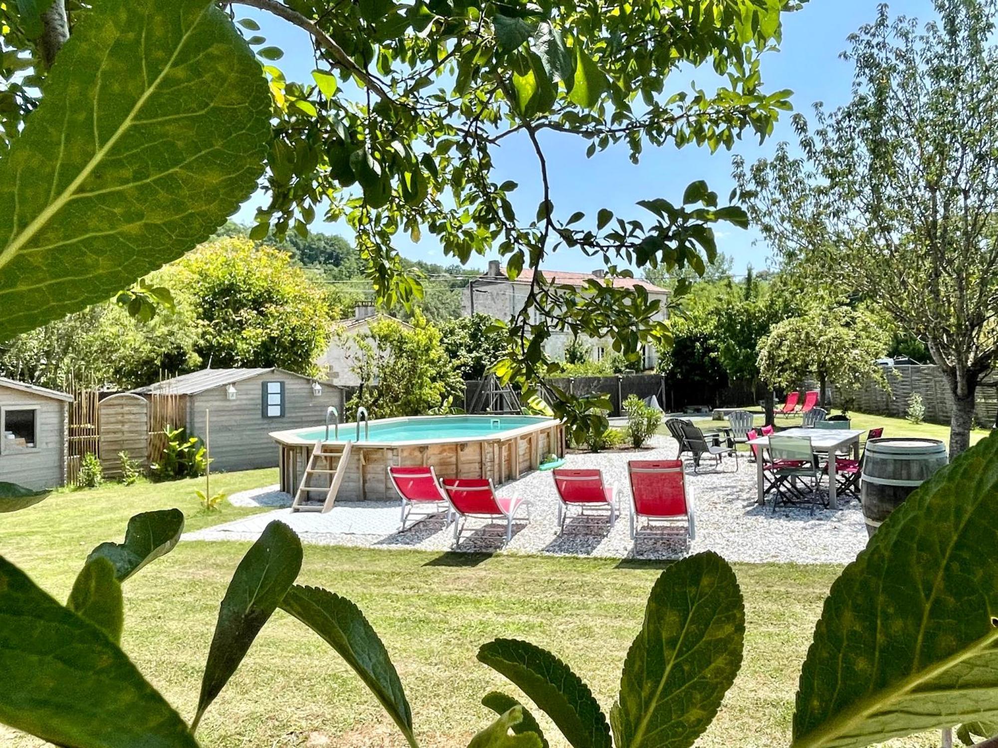 Les Regniers - 2 Gites Voisins Pour Familles Et Groupes Eynesse Exteriör bild